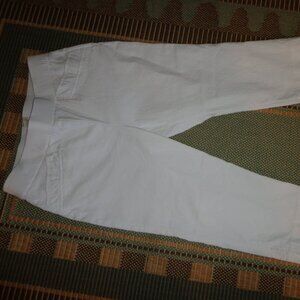 SIGNATURE SLIMMING by Christopher & Banks Capris P4 White Elastic Waist